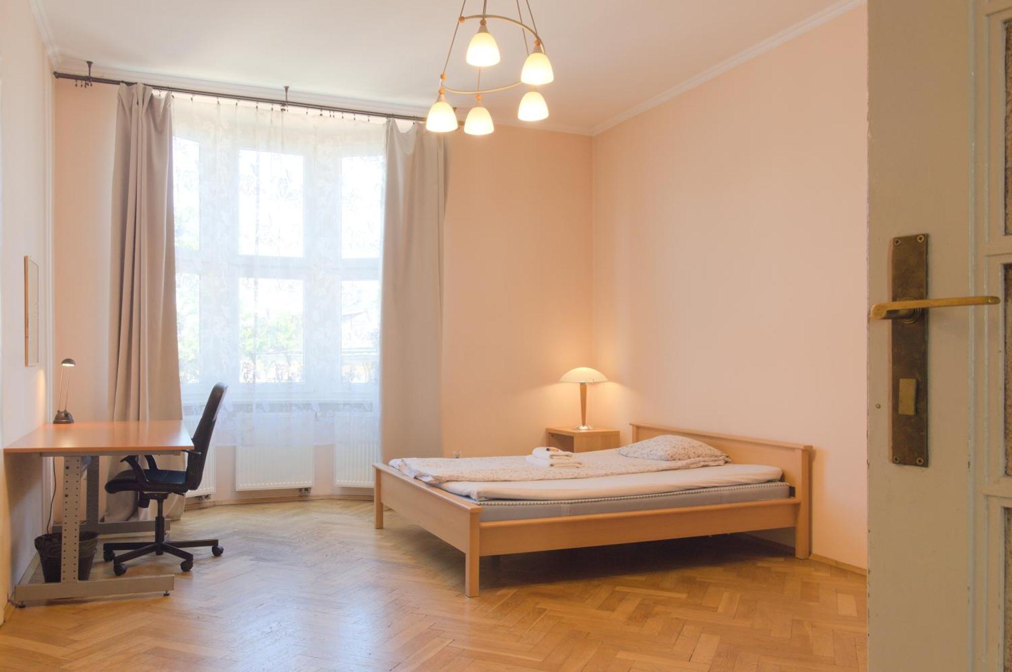 Calm Pedzichow Street Apartment *