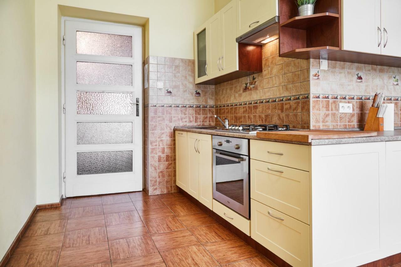 Calm Pedzichow Street Apartment